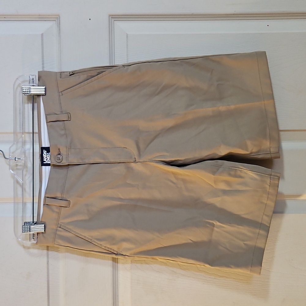 LANDS END BOYS KHAKI UNIFORM SHORTS: NEW WITHOUT TAGS: SIZE 16
